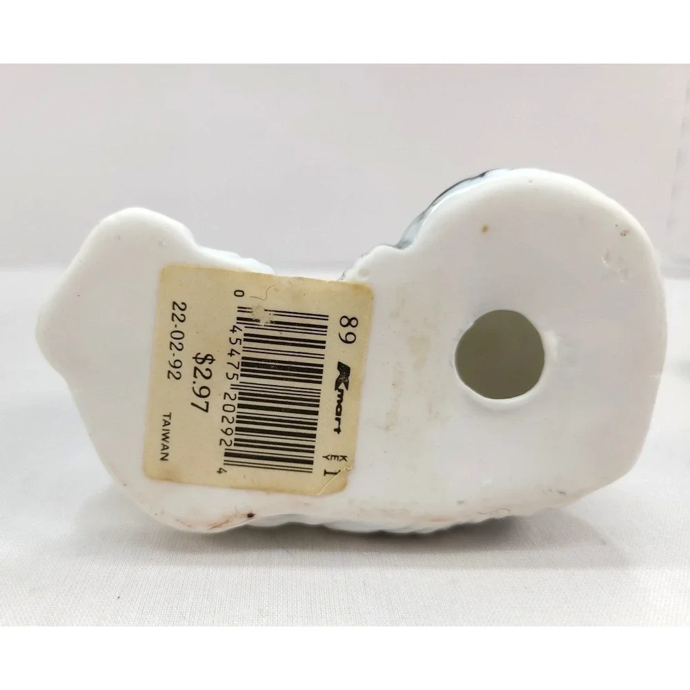 Vintage Porcelain‎ Black And White Cat Laying Down Kmart Feb. 22, 1992 Taiwan